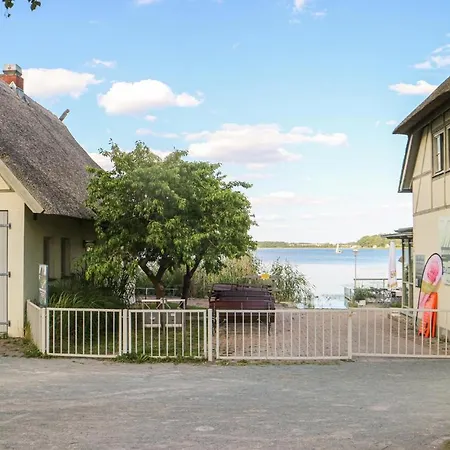 2 Bedroom Cozy In Krakow Am Appartamento Krakow am See